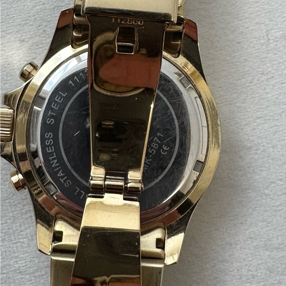 Michael Kor's Watch - Picture 4 of 5